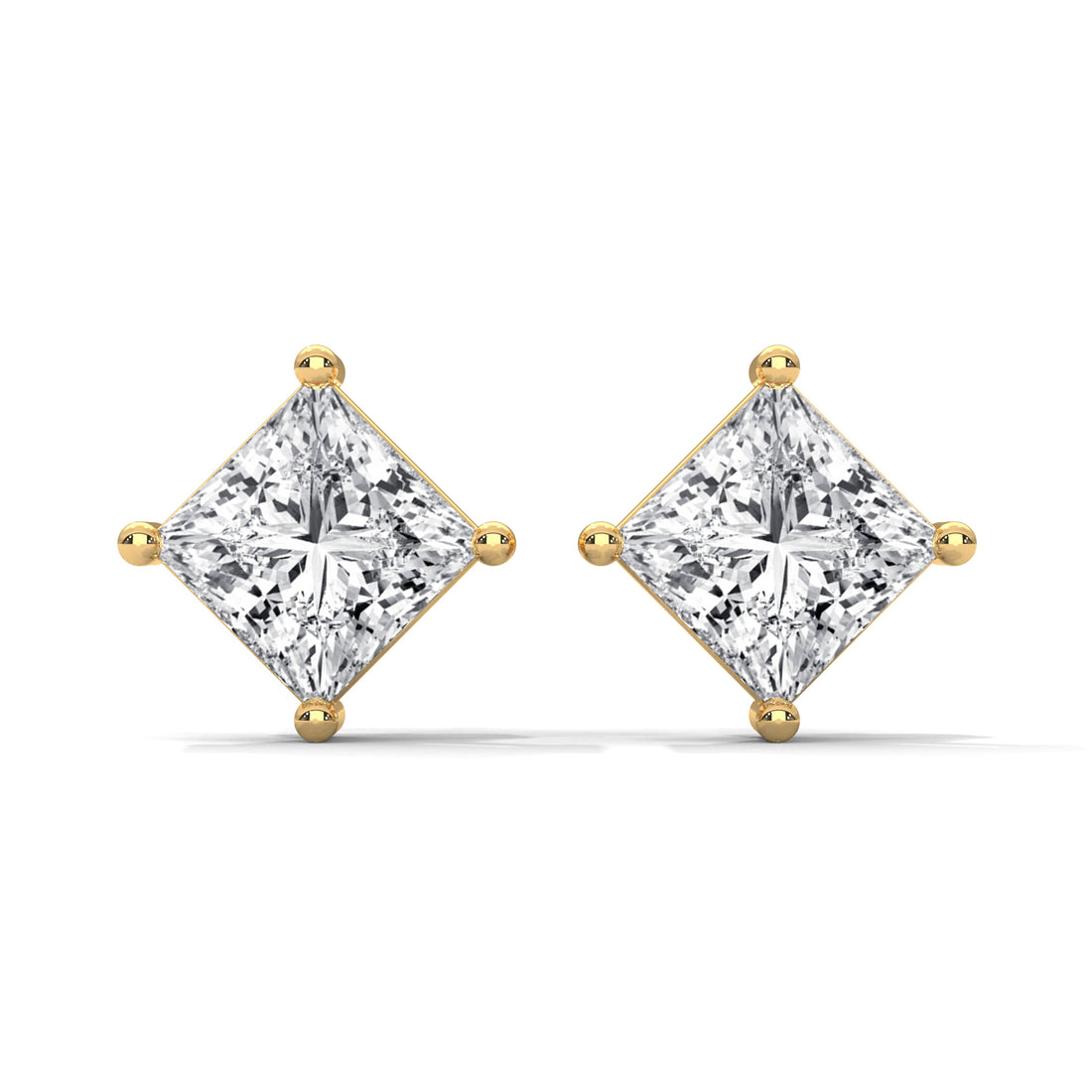 Princess-cut diamond stud earrings in Yellow Gold – front view